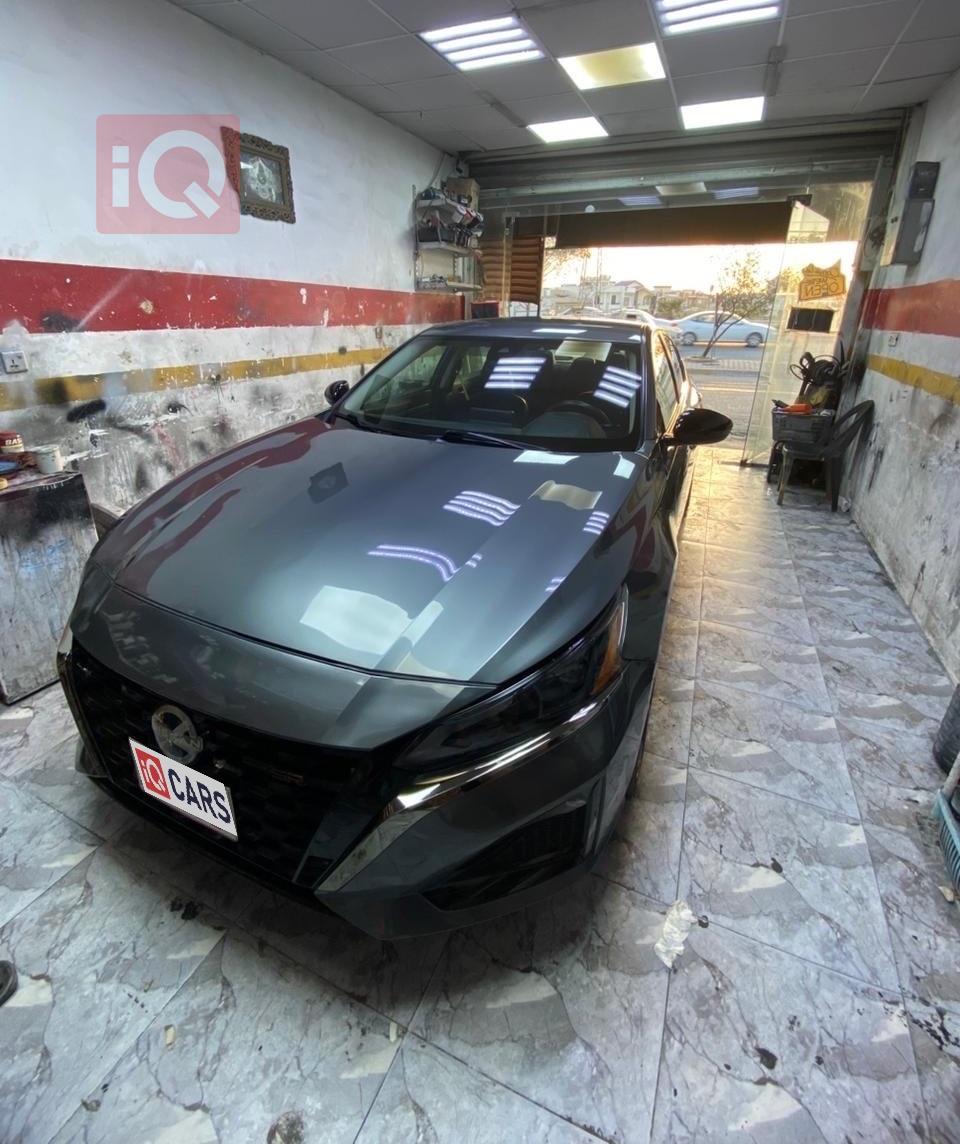 نيسان ألتيما